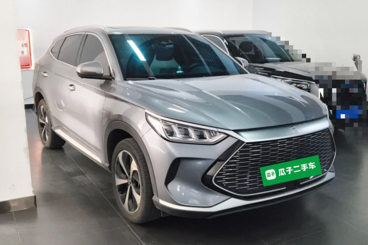 比亚迪 宋PLUS新能源 2021款 DM-i 51KM 尊荣型车身外观3