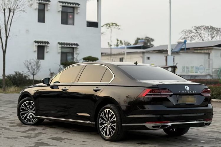 大众 辉昂 2018款 改款 380TSI 两驱商务版车身外观6010