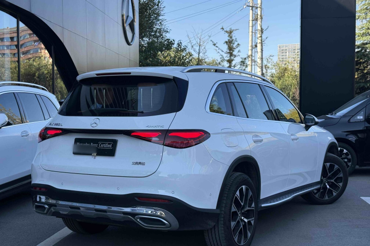 奔驰GLC 2023款 GLC 260 L 4MATIC 动感型 7座车身外观6005