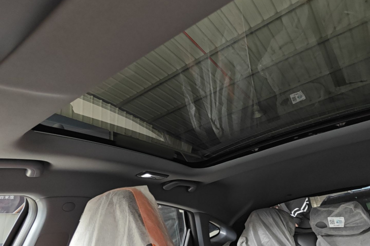 长安UNI-V 2024款 1.5T 尊贵运动型局部细节22