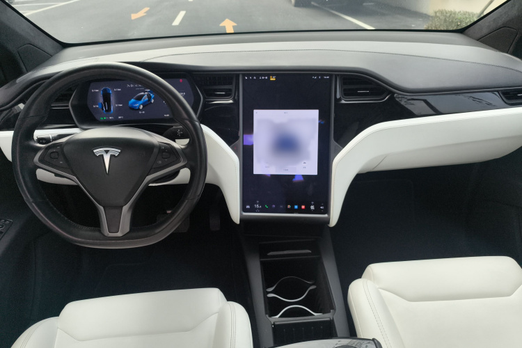 特斯拉 Model X 2019款 长续航版中控内饰7005