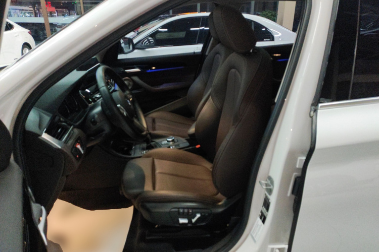 宝马X1 2022款 sDrive25Li 领先型中控内饰19