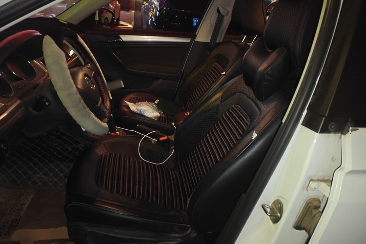 大众 2019款 改款 宝来·传奇 1.5L 手动时尚型 国VI中控内饰19