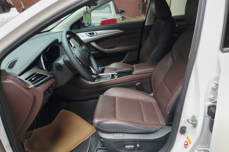 长安 逸动 2018款 高能版 1.6L GDI 自动争锋型 国V局部细节19