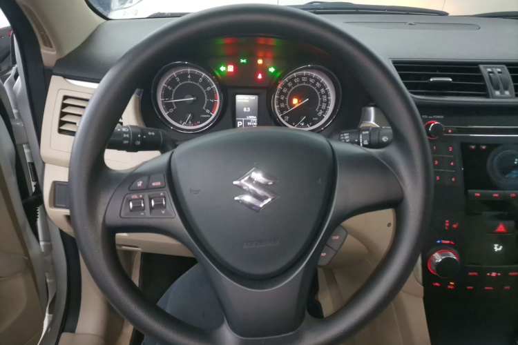 铃木 凯泽西 2011款 2.4L 两驱CVT标准版局部细节13