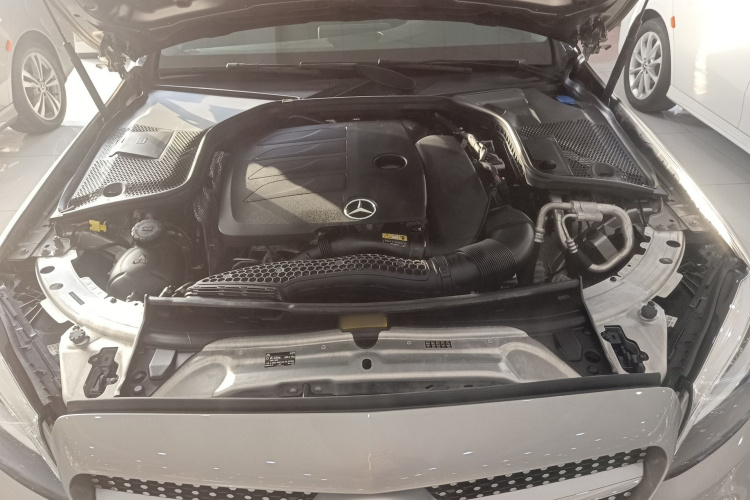 奔驰C级 2020款 C 200 L 时尚型运动版机舱底盘24