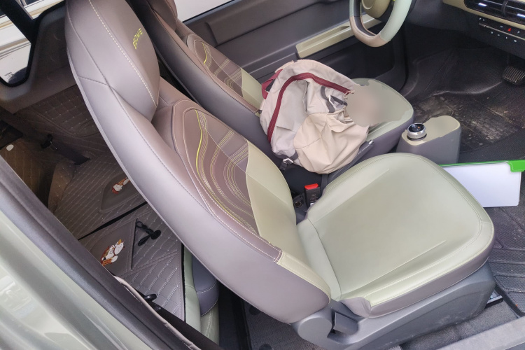 吉利银河 2024款 200km 熊猫骑士局部细节41