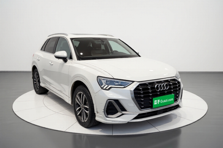 奥迪Q3 2020款 35 TFSI 进取动感型车身外观3