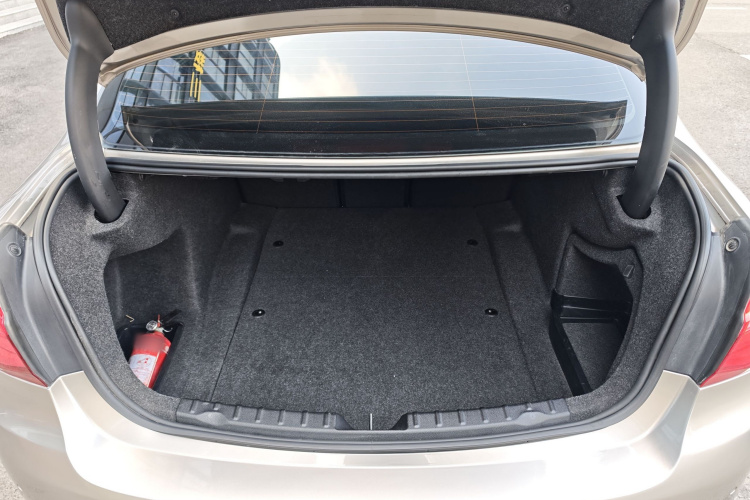 宝马3系 2017款 320Li 时尚型局部细节23