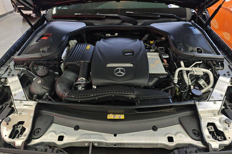 奔驰E级(进口) 2019款 E 200 运动型 4MATIC局部细节24