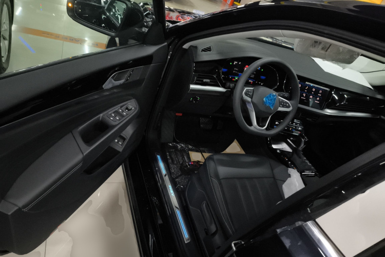 大众 帕萨特新能源 2025款 430PHEV 混动商务版中控内饰20