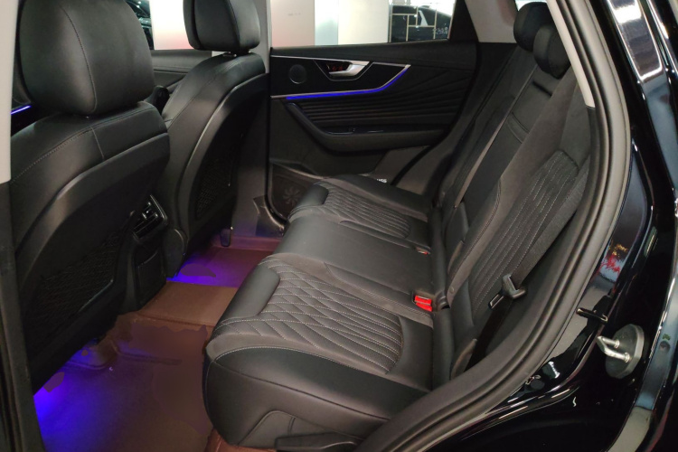 红旗HS5 2023款 2.0T 旗享Pro版中控内饰21