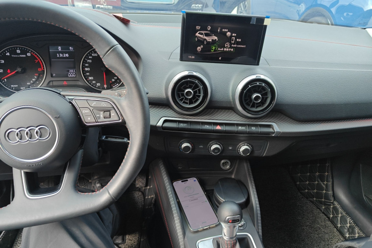 奥迪Q2L 2022款 35 TFSI 进取动感型中控内饰7002