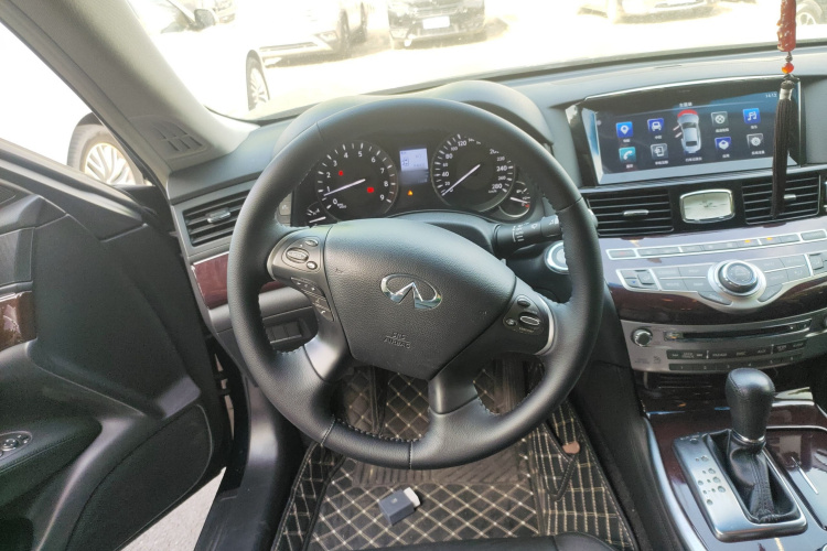 英菲尼迪Q70 2017款 Q70L 2.5L 悦享版局部细节13