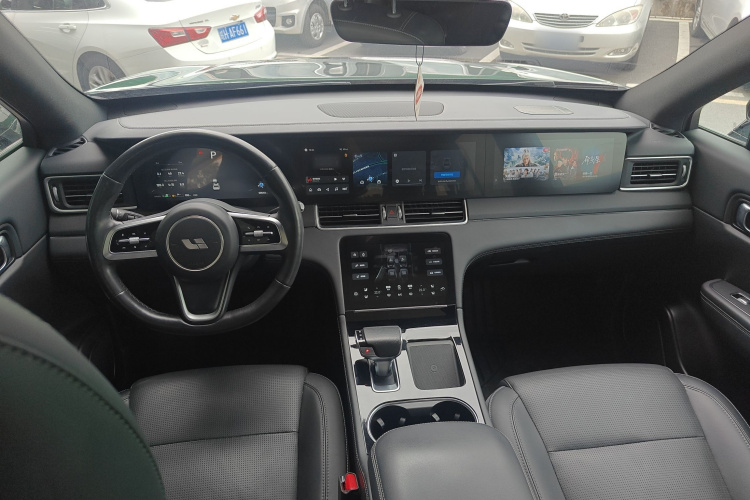 理想汽车 理想ONE 2021款 增程6座版中控内饰12