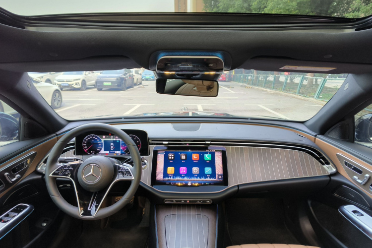 奔驰E级 2025款 E 300 L 时尚型局部细节9010