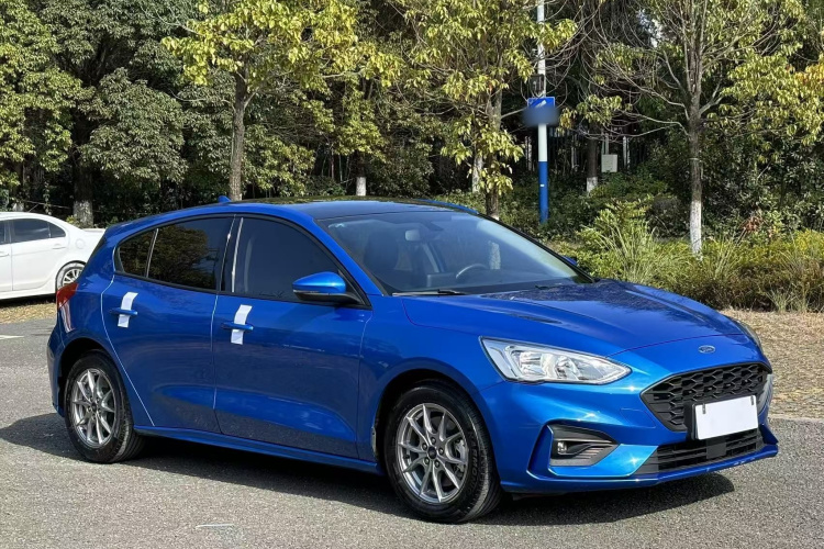 福特 福克斯 2020款 两厢 EcoBoost 180 自动锋潮型车身外观6002