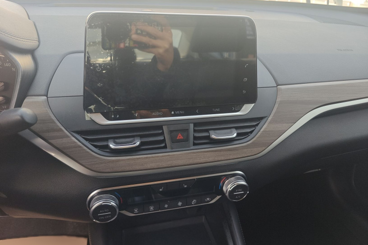 日产 天籁 2021款 2.0L XL Upper AD1 智行领航版局部细节16