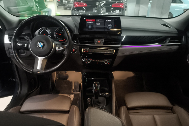 宝马X2 2021款 sDrive25i M越野套装中控内饰7002
