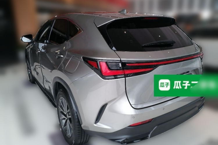 雷克萨斯NX 2022款 260 前驱 创悦版车身外观5