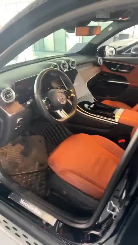 奔驰GLC 2023款 GLC 300 L 4MATIC 动感型 7座讲解2