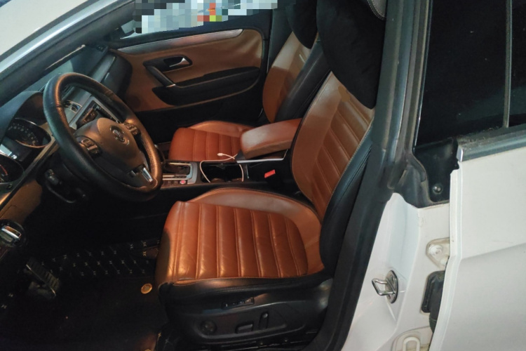 一汽-大众CC 2013款 2.0TSI 豪华型中控内饰19