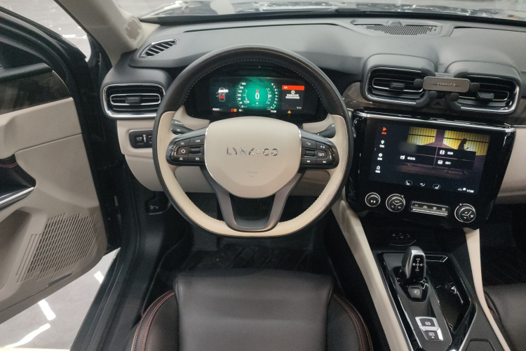 领克02 2019款 1.5T DCT两驱耀版 国VI中控内饰13