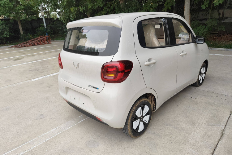 五菱汽车 宏光MINIEV 2025款 四门版 进阶款车身外观6005