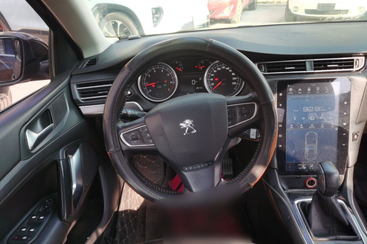 标致408 2016款 1.6T 自动豪华版中控内饰13