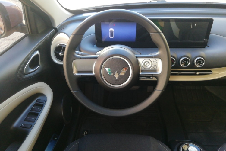 五菱汽车 五菱缤果 2023款 333km 快享款中控内饰13