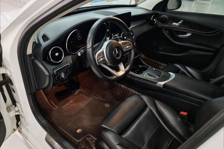 奔驰C级 2020款 改款 C 200 L 时尚型运动版中控内饰7002