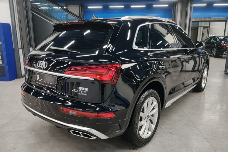 奥迪Q5L 2022款 改款 40T 豪华动感型车身外观6006