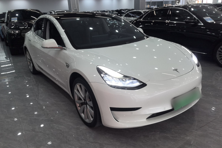 特斯拉 Model 3 2019款 标准续航后驱升级版车身外观3