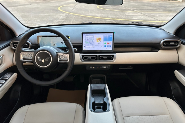 五菱汽车 五菱缤果PLUS 2024款 330km 五座版局部细节16