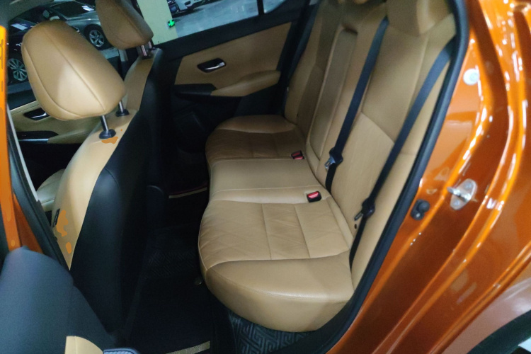 日产 轩逸 2021款 1.6L TOP CVT奢享版中控内饰21