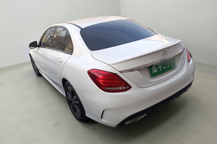 奔驰C级 2017款 改款 C 200 运动版车身外观5