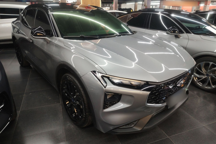 福特 蒙迪欧 2025款 2.0T EcoBoost E 混动 运动版车身外观3