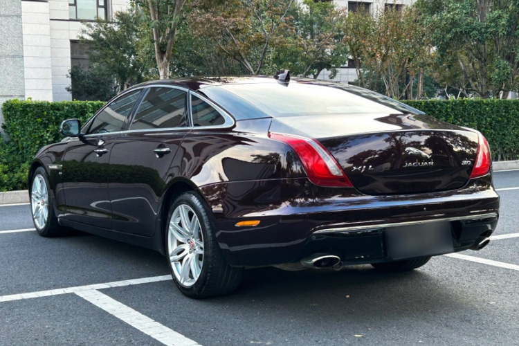 捷豹XJ 2018款 XJL 3.0 SC 两驱典雅商务版车身外观6008