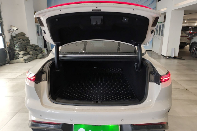 智己汽车 智己L7 2022款 Dynamic机舱底盘23