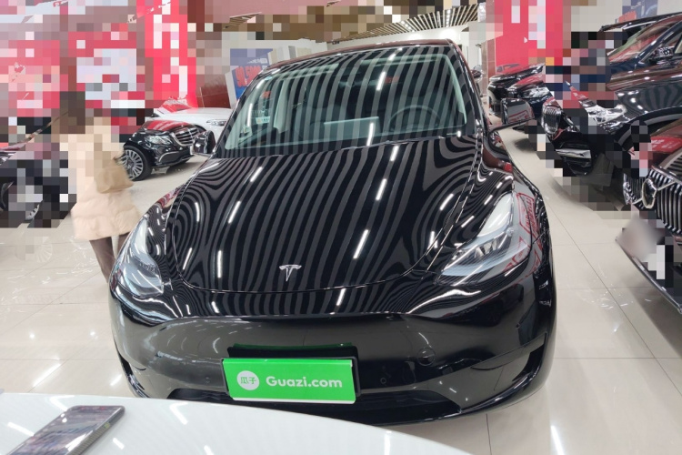 特斯拉 Model Y 2022款 改款 后轮驱动版车身外观2