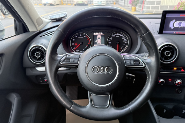 奥迪A3 2015款 Sportback 35 TFSI 百万纪念智领型局部细节13