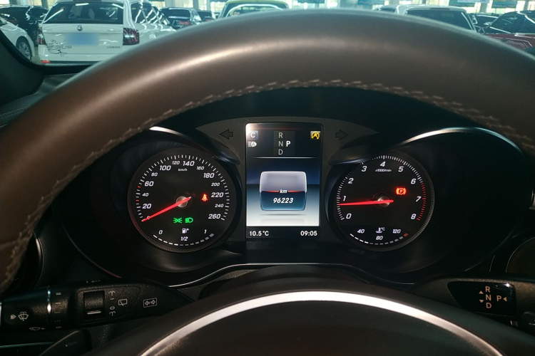 奔驰GLC 2018款 改款 GLC 300 4MATIC 动感型局部细节14