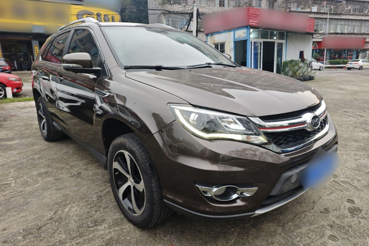 比亚迪S7 2017款 2.0T 自动豪华型车身外观3