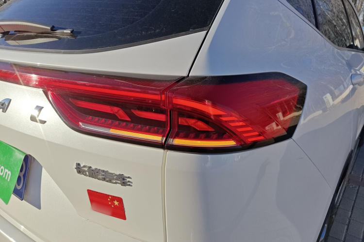 哈弗H6 2021款 国潮版 1.5GDIT 自动冠军版车身外观9