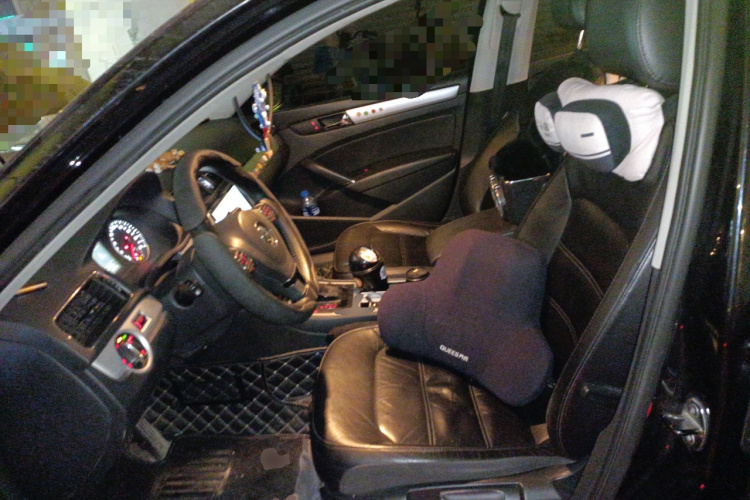 大众 帕萨特 2014款 1.8TSI DSG尊荣版中控内饰19