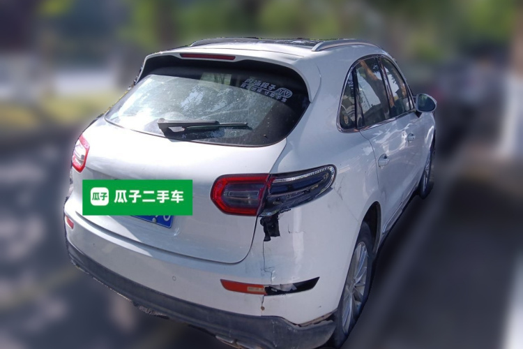 众泰SR9 2017款 2.0T 自动极致之心版车身外观7