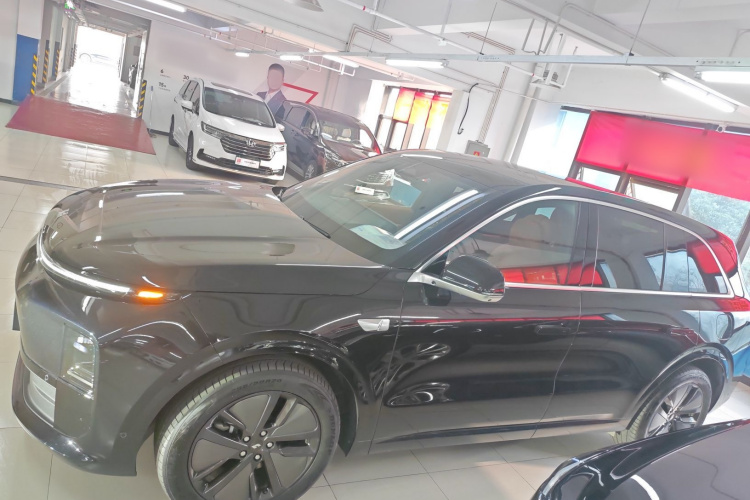 理想汽车 理想L6 2024款 Pro车身外观4