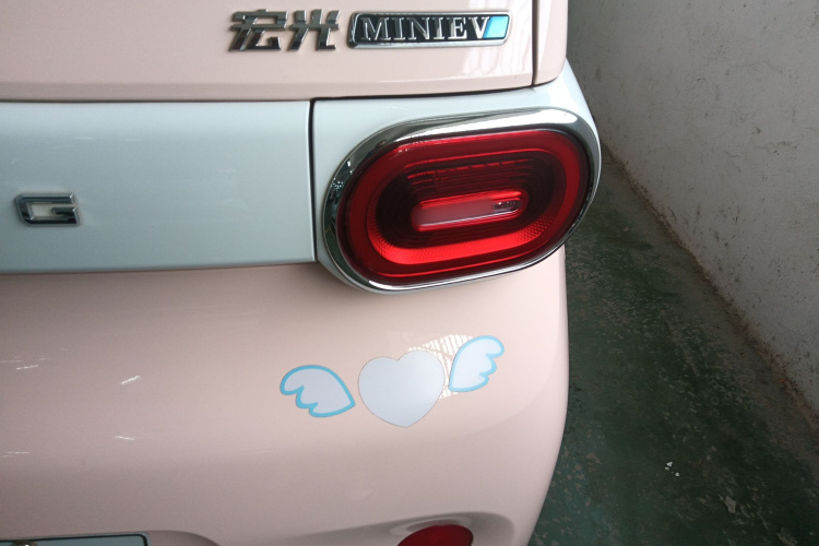 五菱汽车 宏光MINIEV 2024款 第三代 215km 进阶版车身外观9