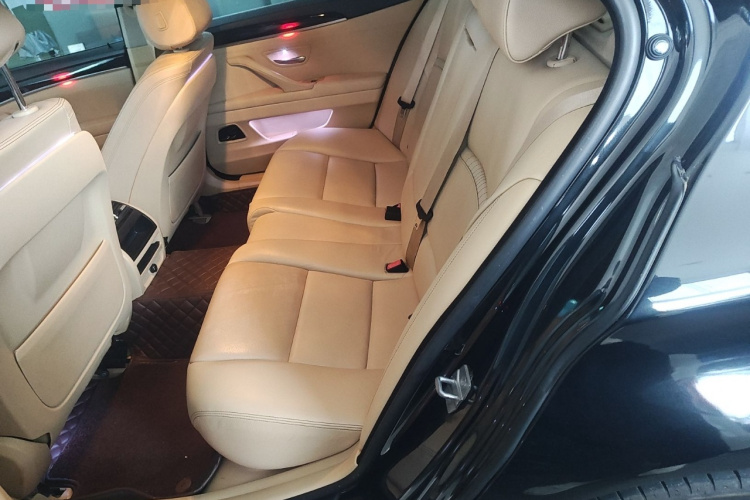 宝马5系 2014款 525Li 豪华设计套装中控内饰21