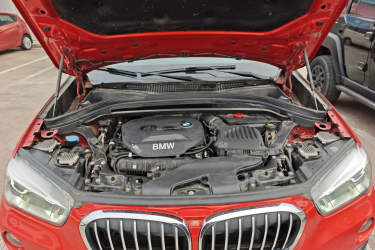 宝马X1 2019款 sDrive20Li 领先型机舱底盘24